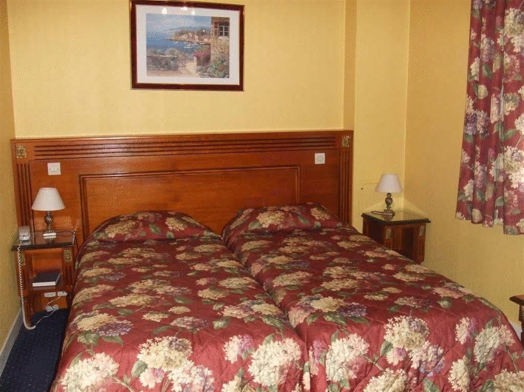 Hotel Courtonne Кан Екстериор снимка