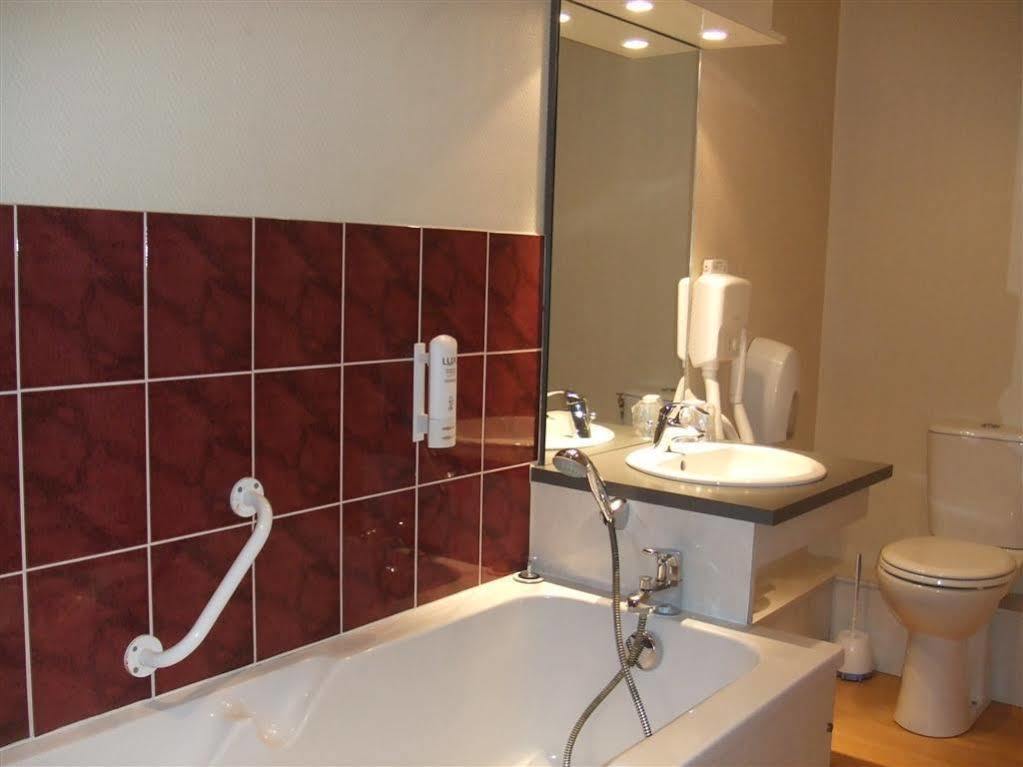 Hotel Courtonne Кан Екстериор снимка