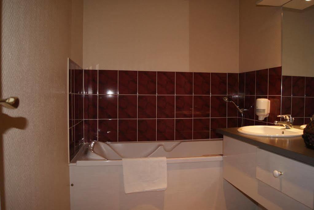 Hotel Courtonne Кан Екстериор снимка